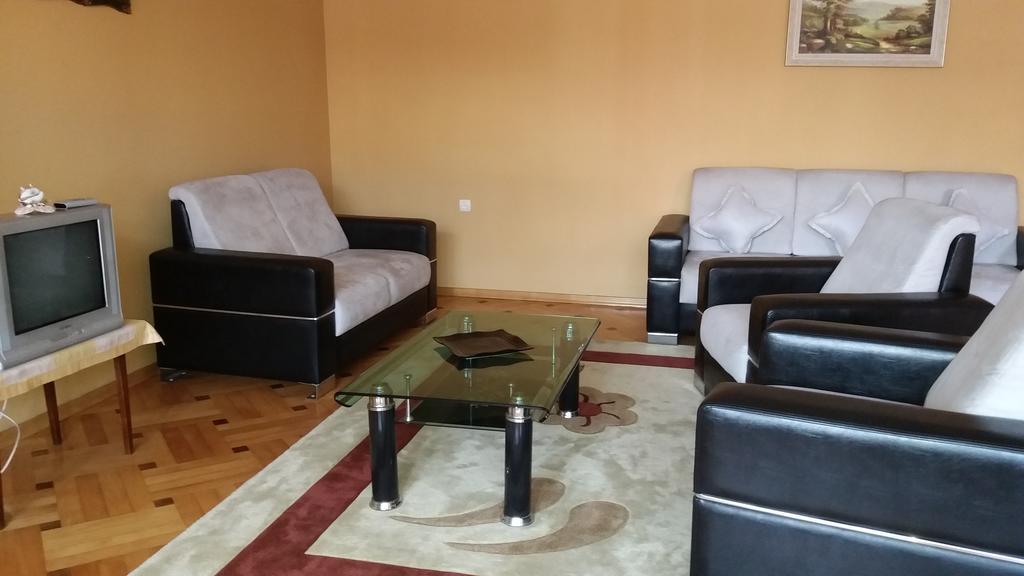 Guest House Kartvelishvili บาทูมิ ภายนอก รูปภาพ