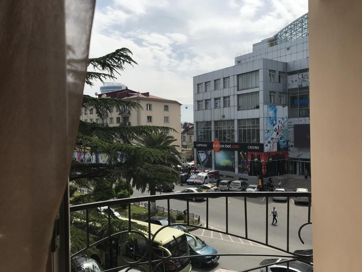 Guest House Kartvelishvili บาทูมิ ภายนอก รูปภาพ