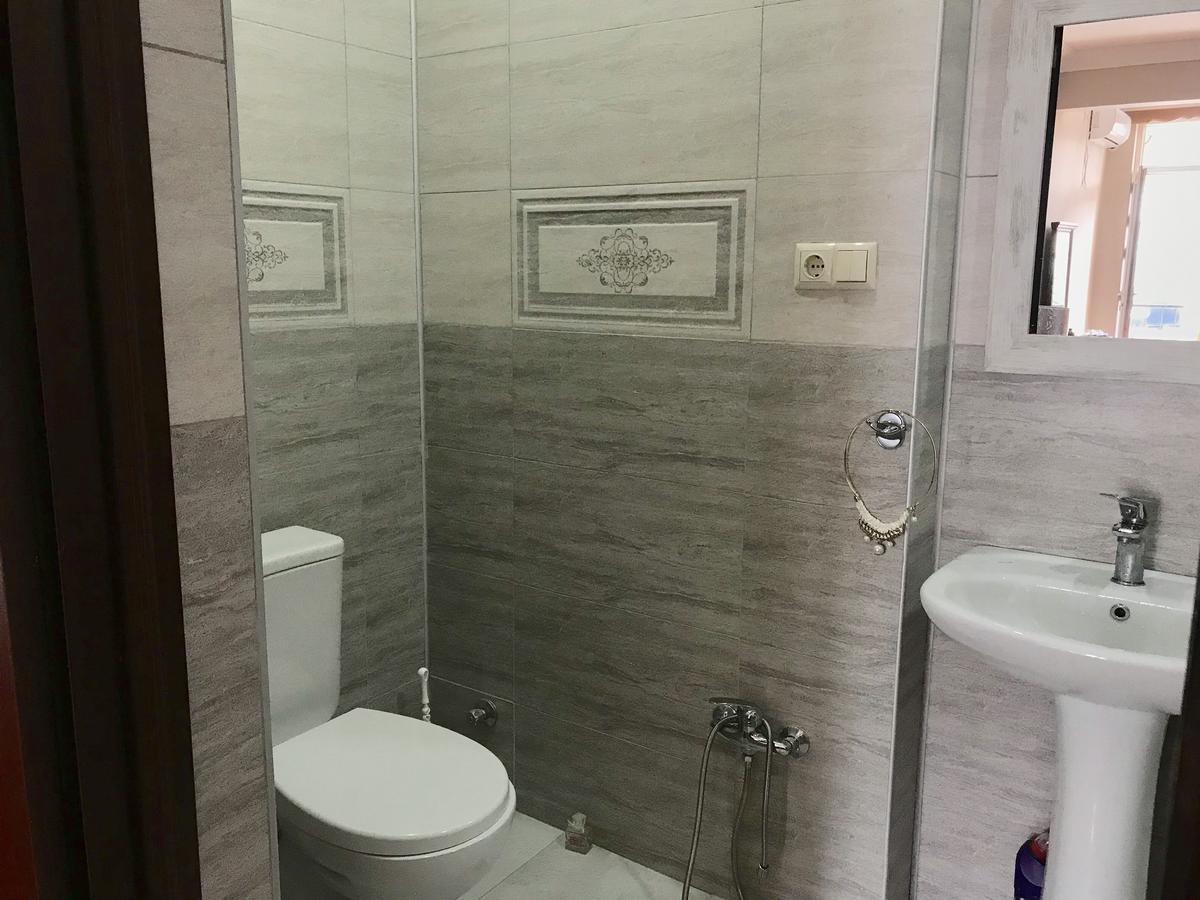 Guest House Kartvelishvili บาทูมิ ภายนอก รูปภาพ
